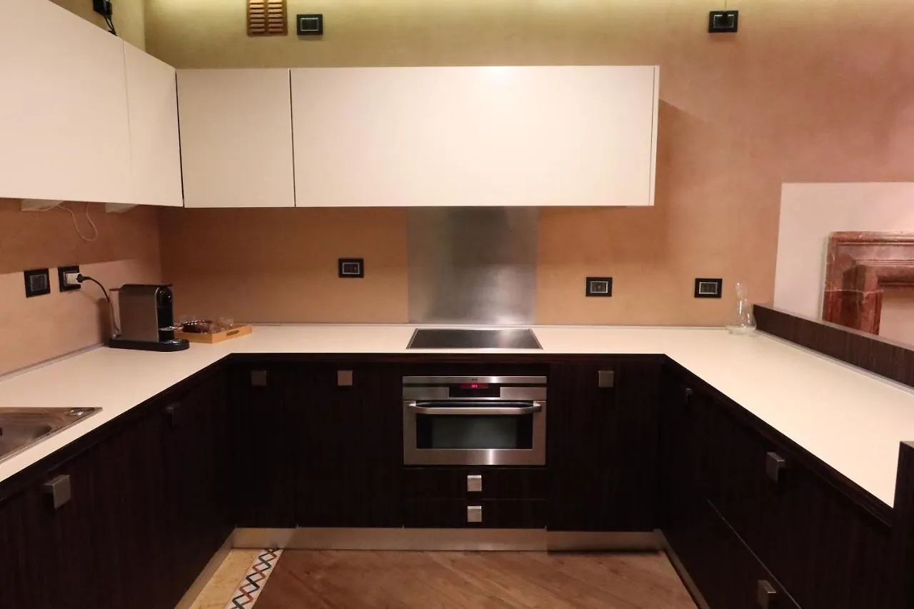 Apartment Verona Luxury Flats Piazza Erbe, Floor 3 Italy