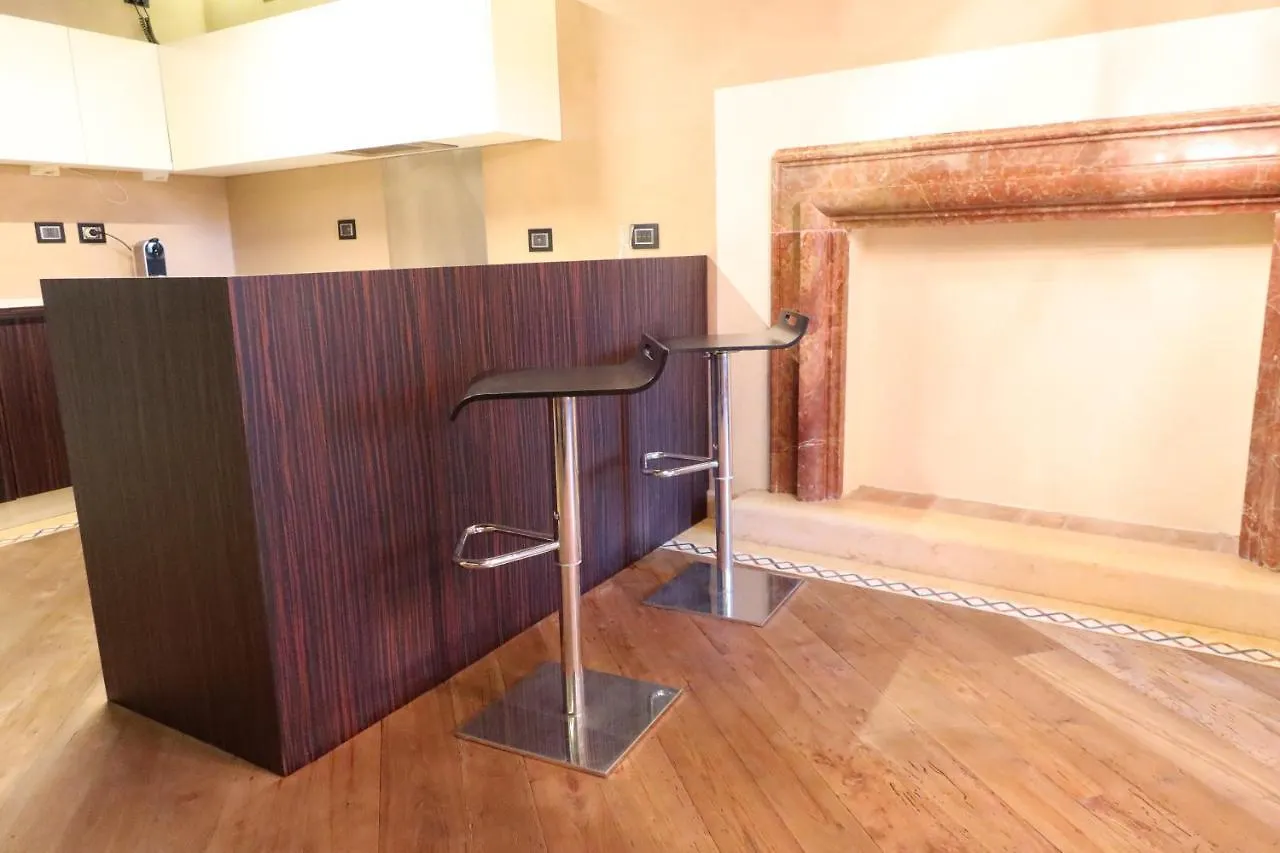 Verona Luxury Flats Piazza Erbe, Floor 3 0*,