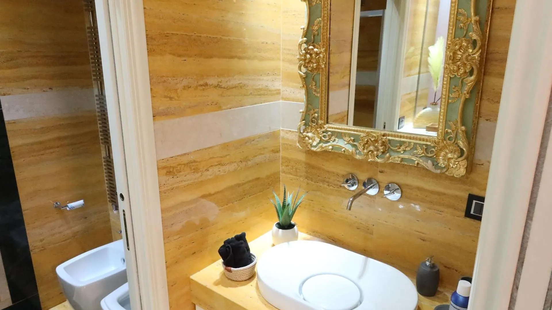 Verona Luxury Flats Piazza Erbe, Floor 3 0*,