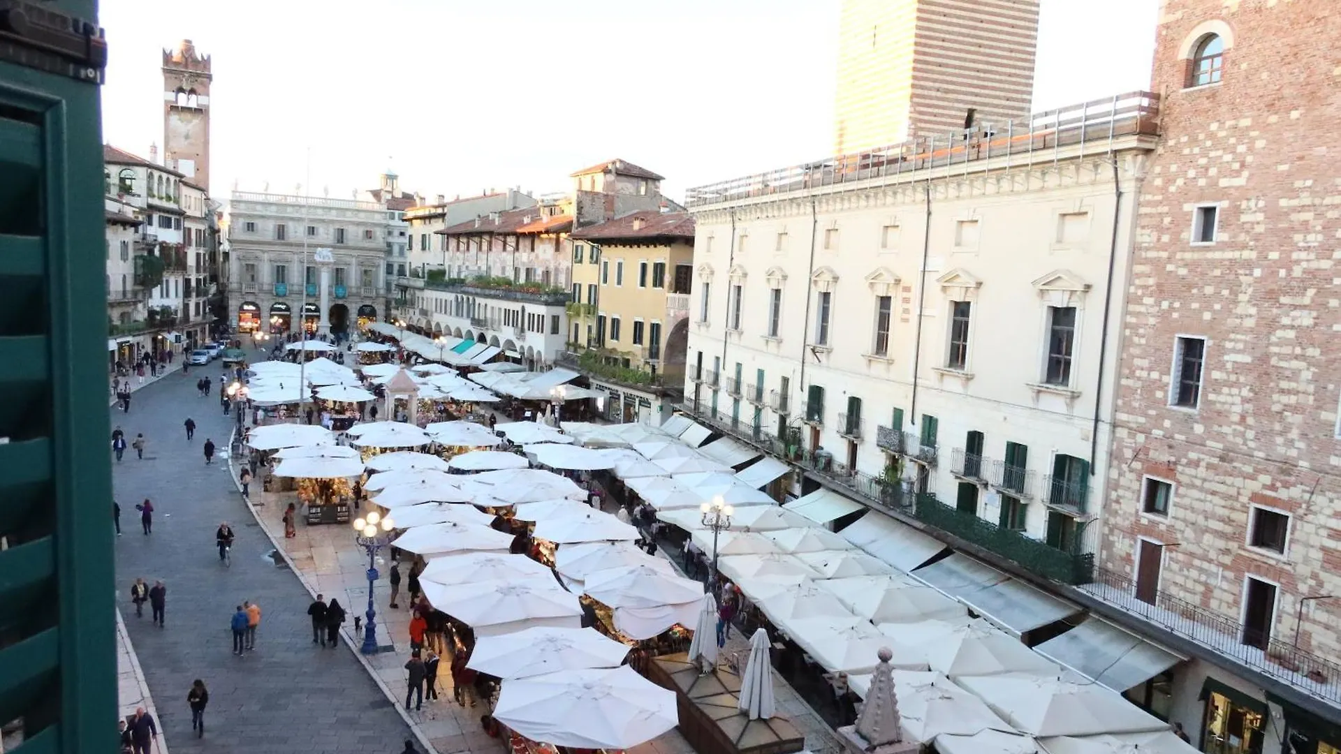 Verona Luxury Flats Piazza Erbe, Floor 3 0*,