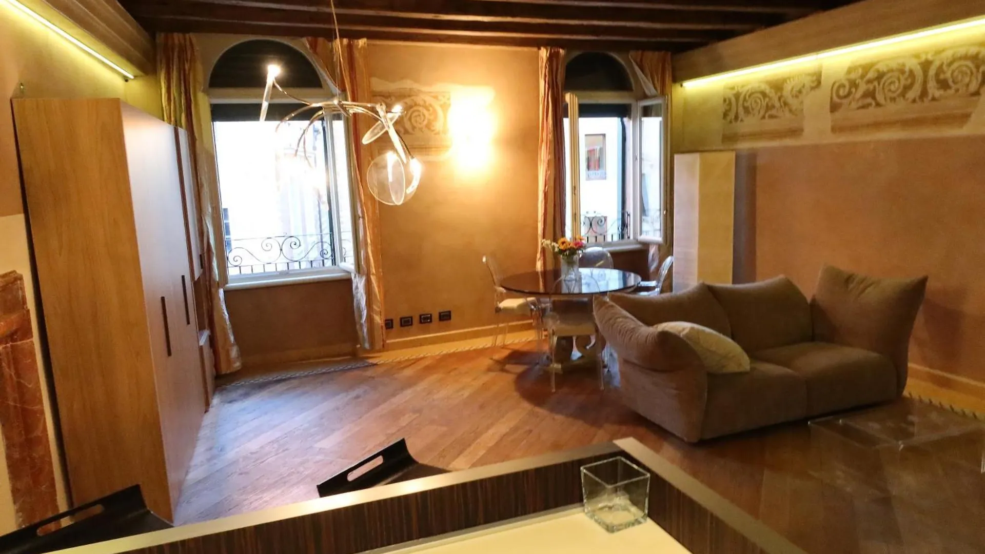 Verona Luxury Flats Piazza Erbe, Floor 3 Italy