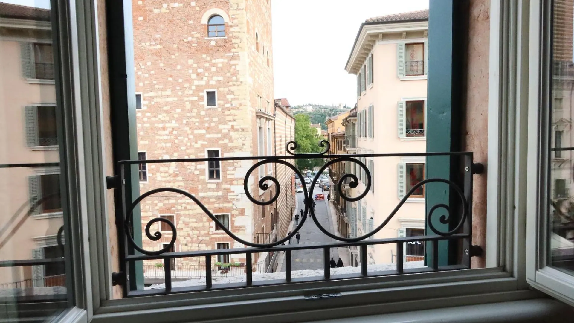 Verona Luxury Flats Piazza Erbe, Floor 3 Apartment