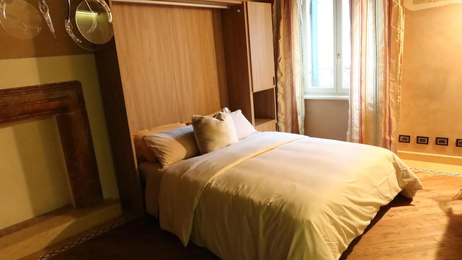 Verona Luxury Flats Piazza Erbe, Floor 3 Apartment