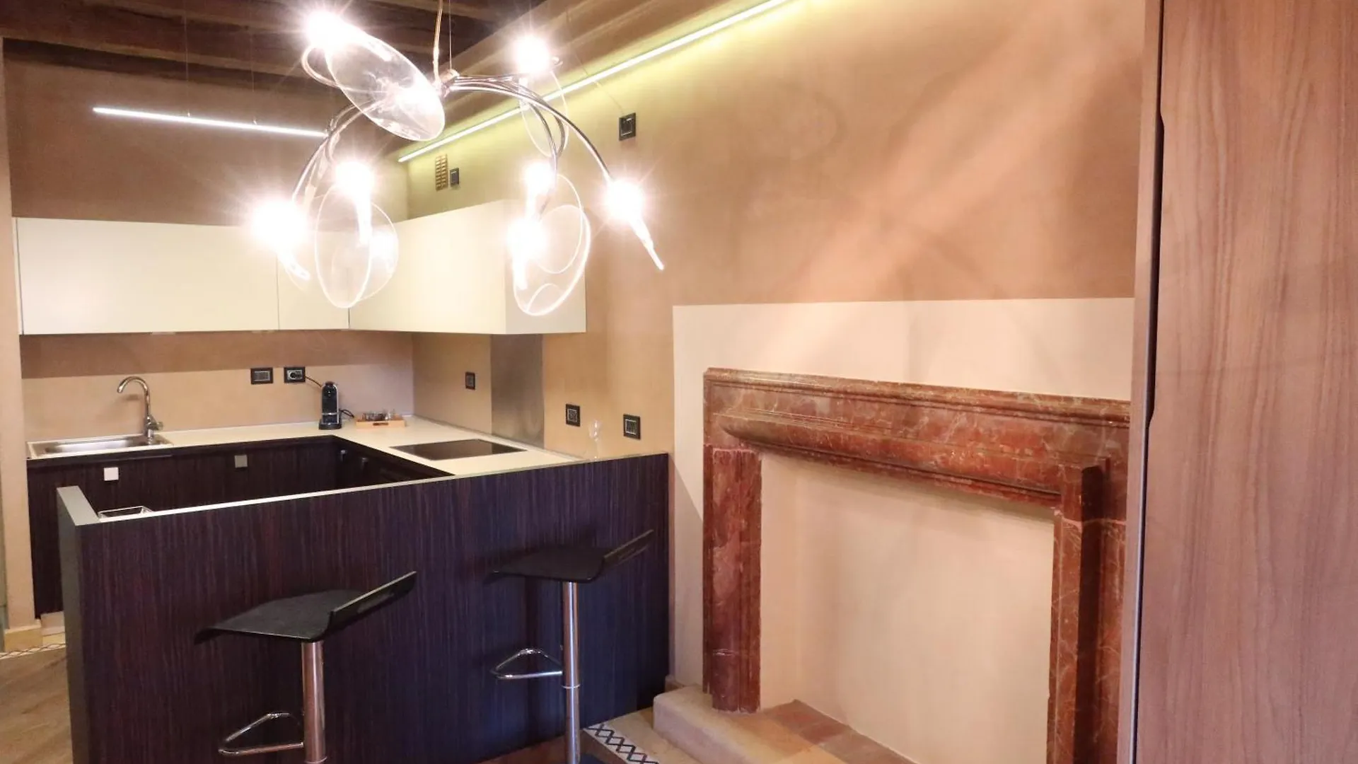 Verona Luxury Flats Piazza Erbe, Floor 3 Italy